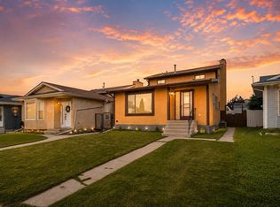 4107 35th St NW, Edmonton, AB T6L 5V5