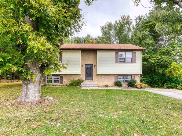 101 3rd St, Dublin, VA 24084