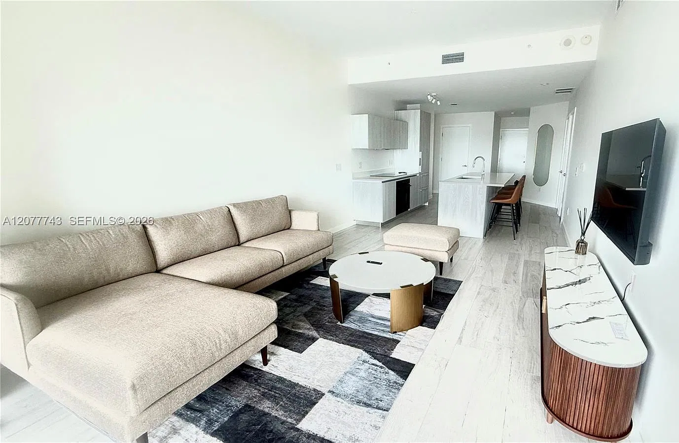 Gran Paraiso Condo — Photo 2