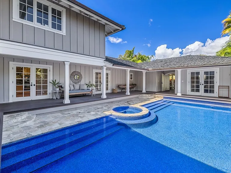 5687 Kalanianaole Hwy — Photo 2