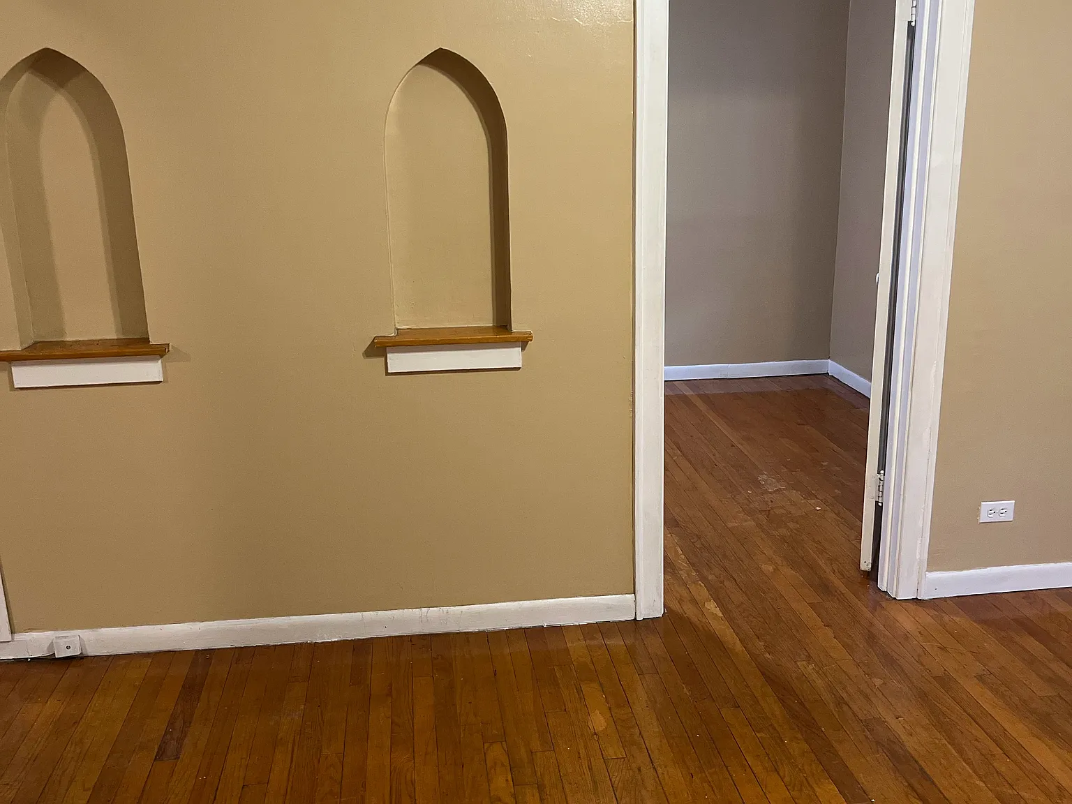 1 bed, 800 sqft, $975 — Photo 3