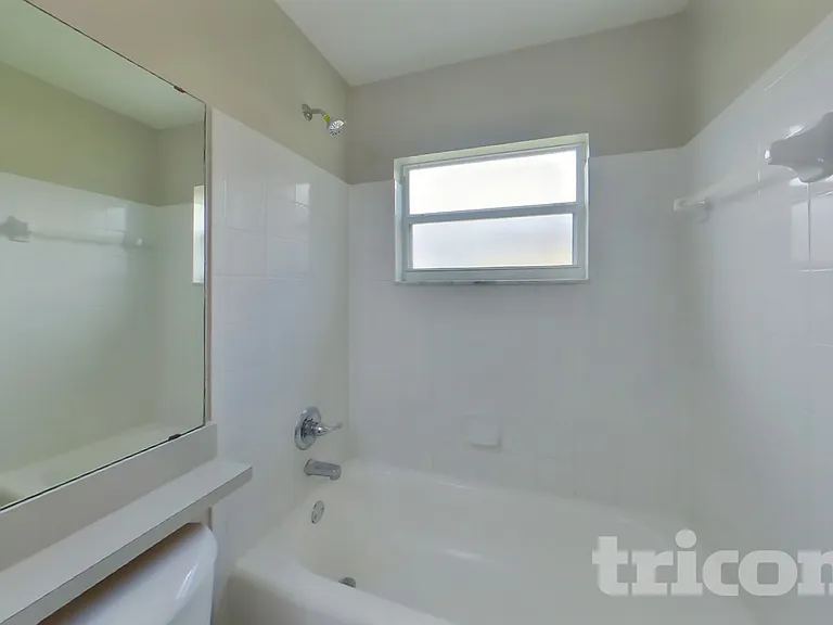 7833 Manor Dr — Photo 14