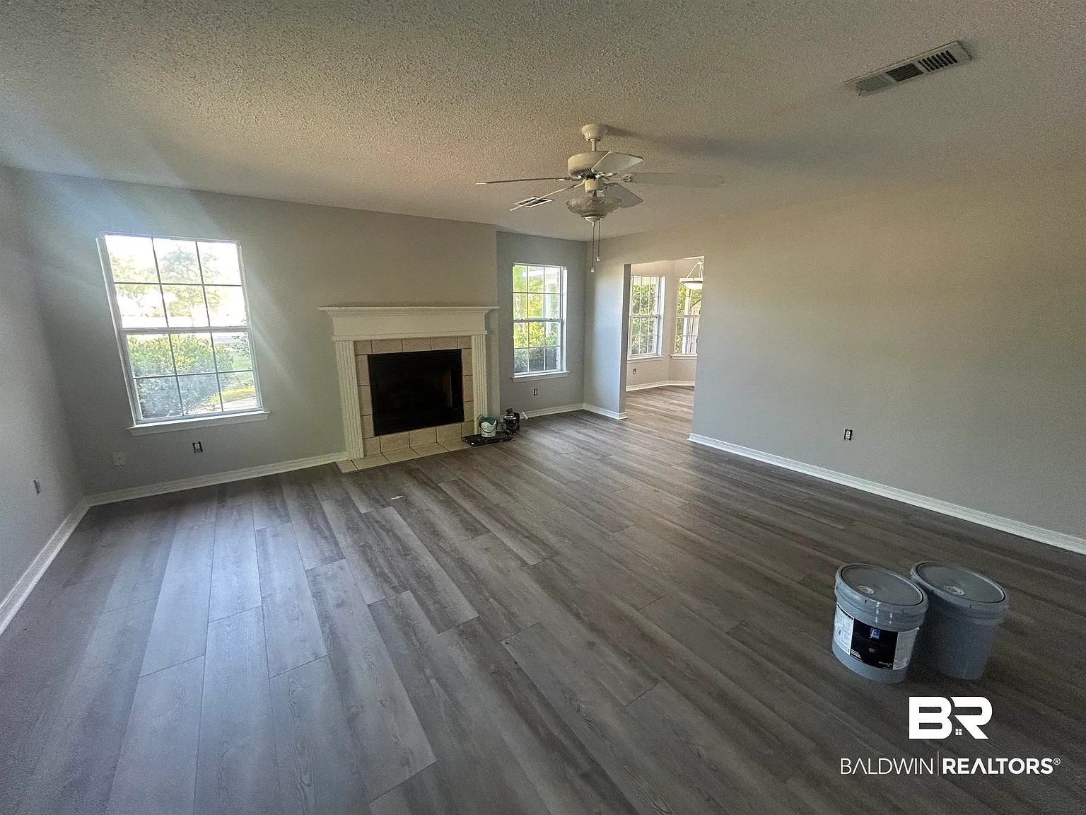 2 bed, 2.0 bath, 1354 sqft, $2,000 — Photo 2