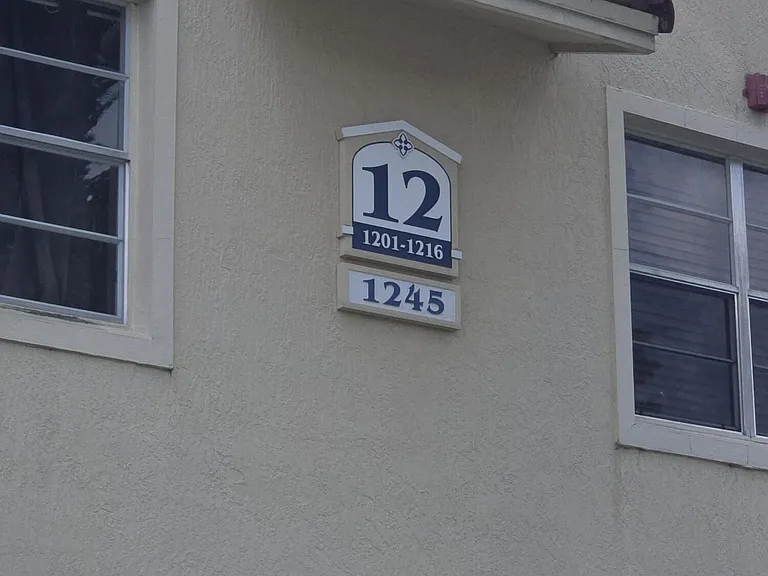 1245 SW 46th Ave #1204 — Photo 14
