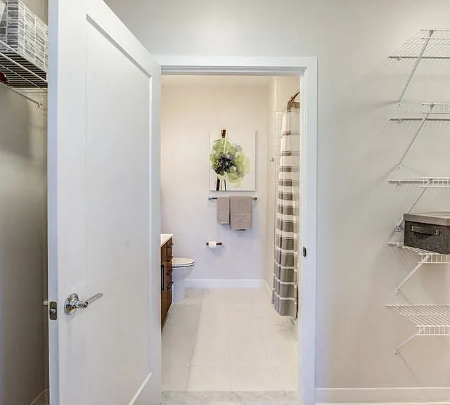 The Danforth Apartments — Photo 37