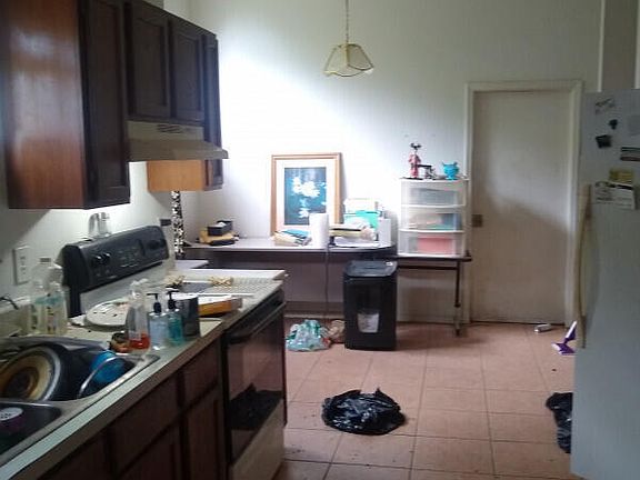 5th image of 1604 Eldron Blvd SE