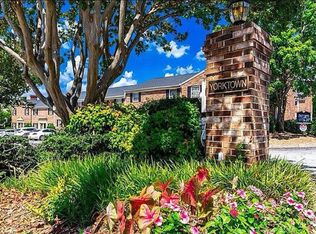 2530 E North St APT 9, Greenville, SC 29615