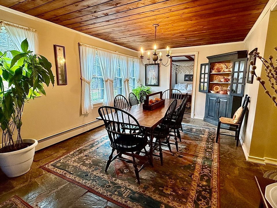 1st image of 285 Brookfield Rd