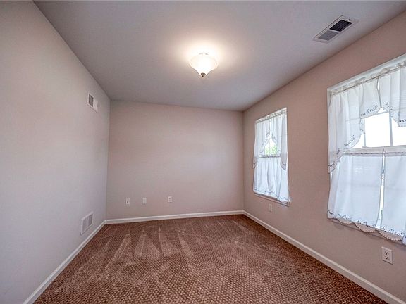 5th image of 502 Blackrock Blvd