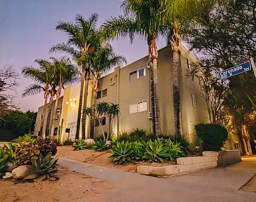 806 Coronado Ter #5 Photo 1