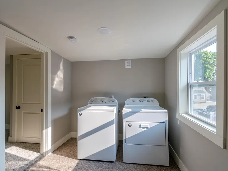 625 3rd St NW #2 — Photo 5