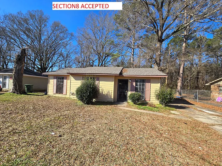4104 Lone Oak Dr — Photo 1