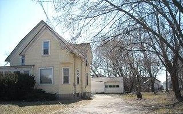 1st image of 813 Eales Ave