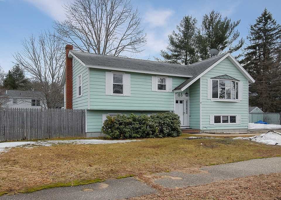1st image of 8 Pinkham Ave