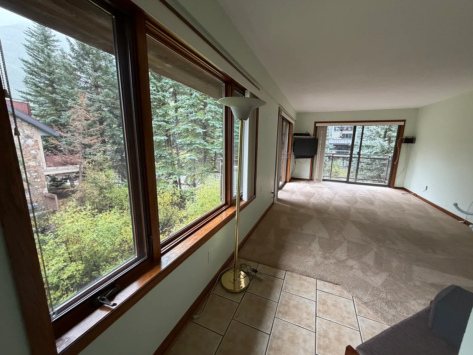 2 bed, 755 sqft, $6,500 — Photo 1