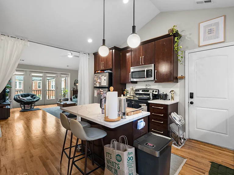 7517 Oxford Dr #2C — Photo 2