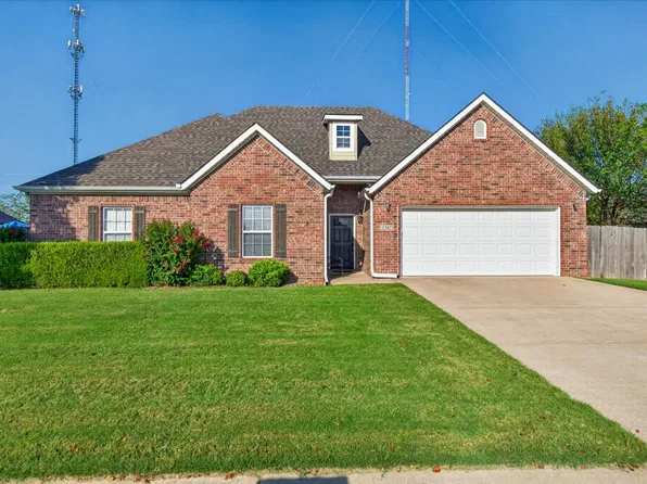 2707 Churchill Dr, Bartlesville, OK 74006