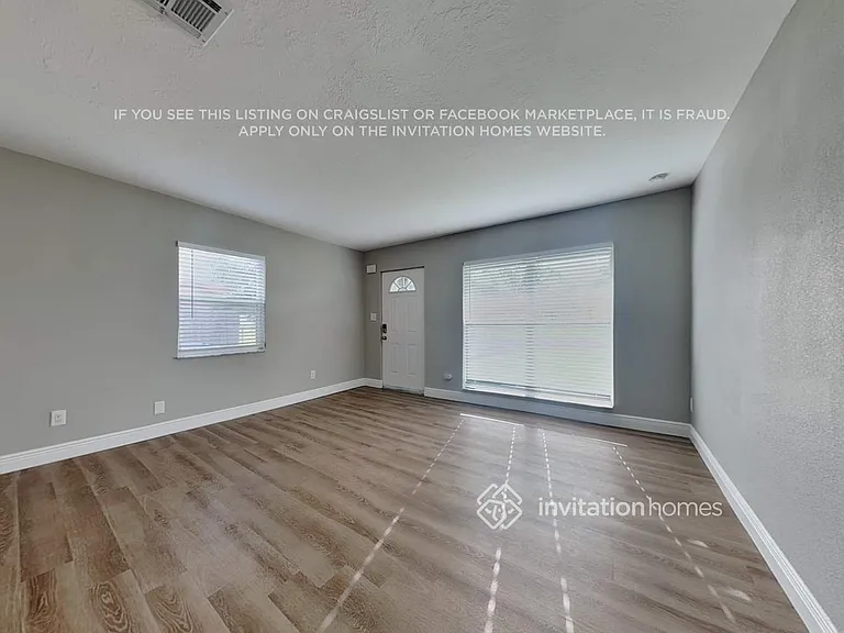 4359 Neptune Dr SE — Photo 3