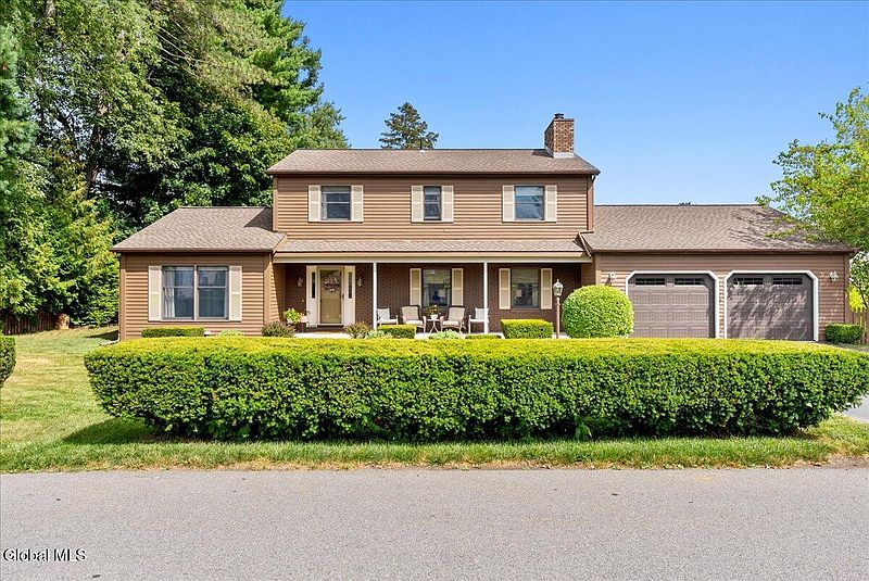 2nd image of 4 Pawling Avenue