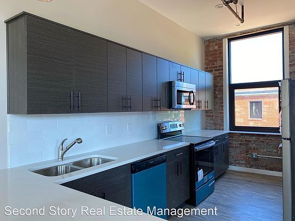 3rd image of 2100 Rossville Ave #300