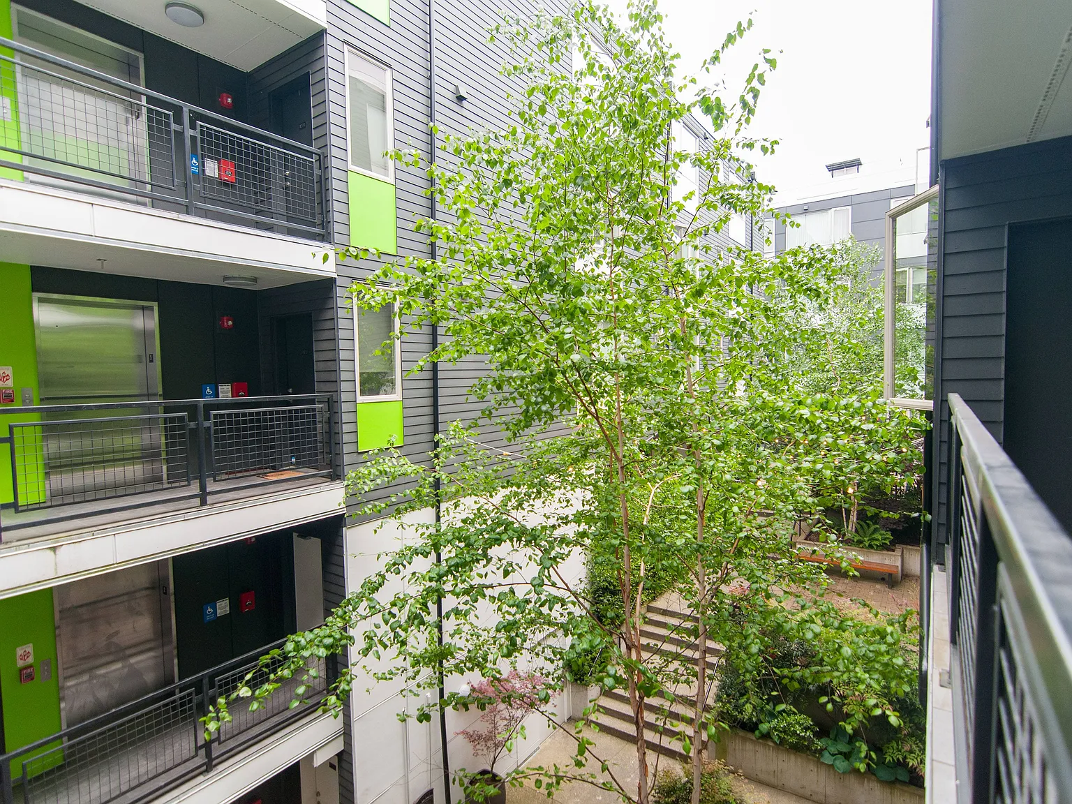 Sorento Flats — Photo 3