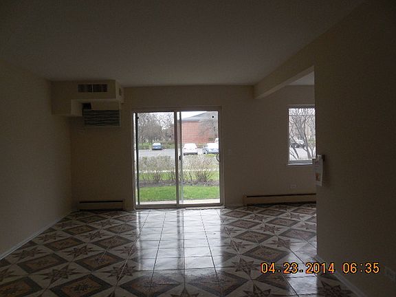 3rd image of 1118 N Dale Ave APT 1H