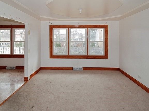 2nd image of 1521 Grant Ave