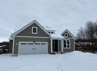 13554 Bowne Dr, Nunica, MI 49448