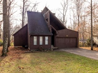 10712 Hickory Cove Ct, Louisville, KY