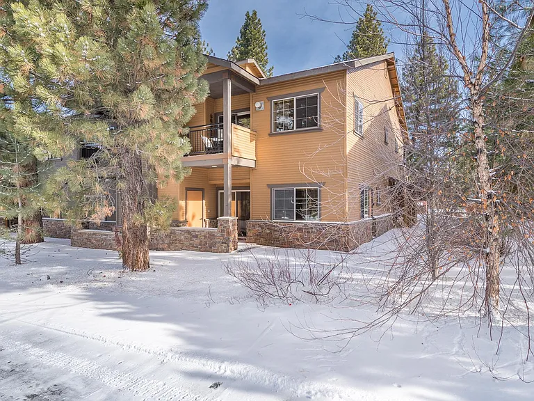 10183 Palisades Dr #1 — Photo 8