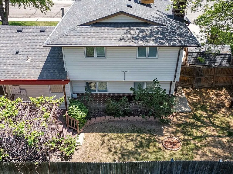 6893 Gray Cir — Photo 38
