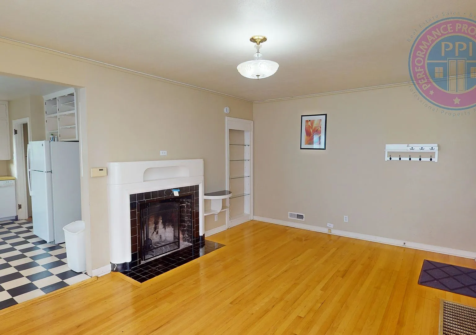 Gardener's Delight In Roseway Neighborhood! Charming Ne Home Awaits" Pet Friendly! No Security De... — Photo 4