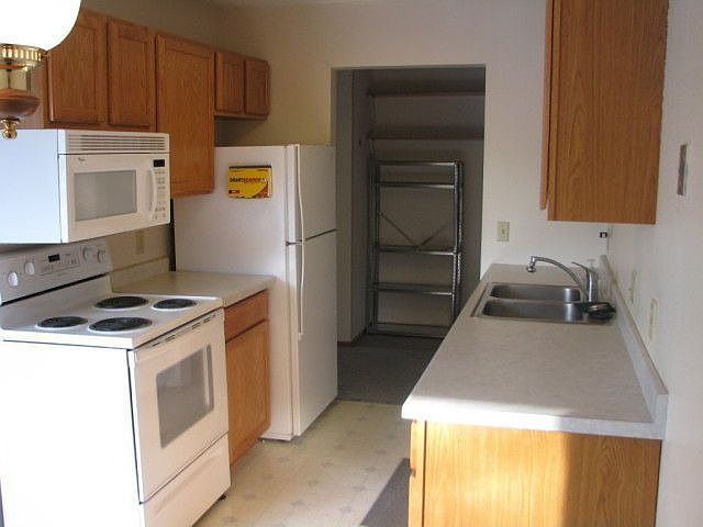 2nd image of 3302 2nd St N Unit C21-c-21