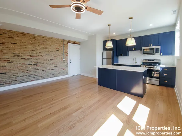 2020.5 W Montrose Ave #2C, Chicago, IL 60634