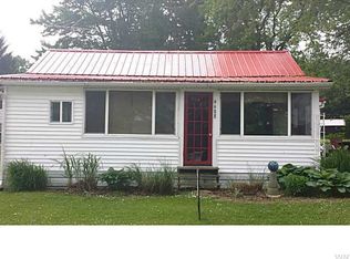 6688 Lakeshore Dr, Castile, NY 14427