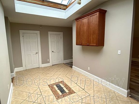 2nd image of 1101 W Grace St Unit 10