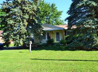 5103 Hillcrest Dr, Flint, MI 48506