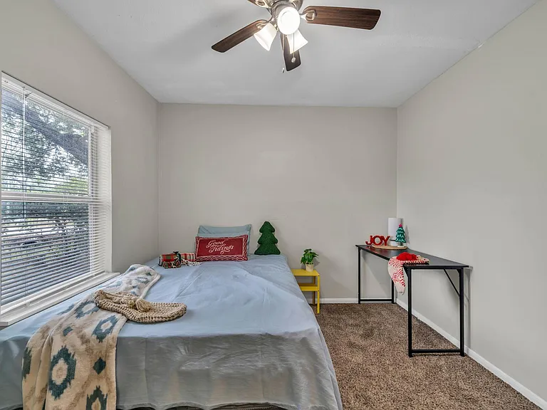 Meadowlink St — Photo 3