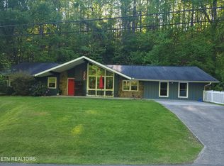 745 Hidden Valley Rd, Gatlinburg, TN 37738