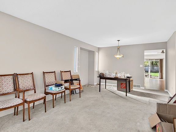 3rd image of 21980 126th Ave