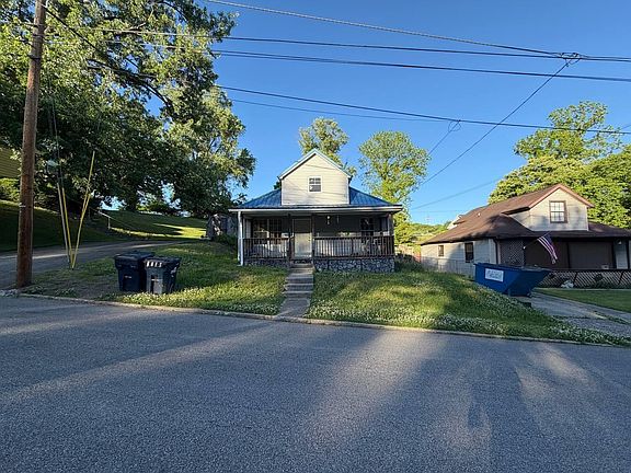 2nd image of 329 Spring St