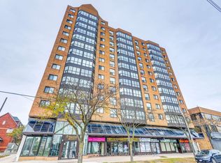 25 Agnes St #903, Mississauga, ON L5B 3X7