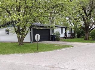 90 Anglers Ln, Lagrange, OH 44050