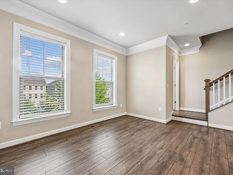 14319 Potomac Heights Ln — Photo 9