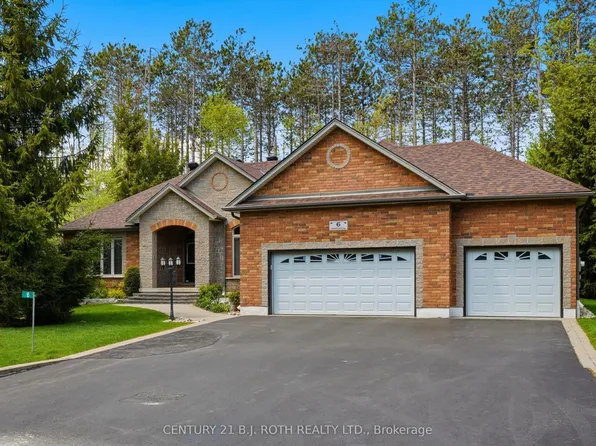 6 Lloyd Cook Dr E, Springwater, ON L9X 0H5