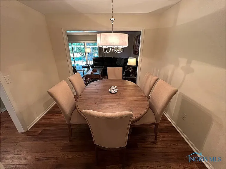 1190 Bernath Pkwy — Photo 12