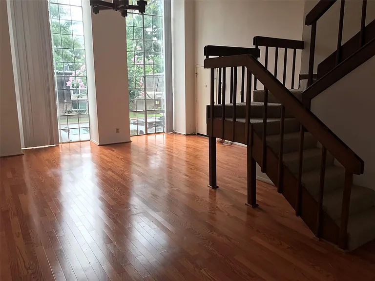 12633 Memorial Dr #106 — Photo 4