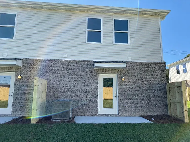 7 Holmes Blvd #C — Photo 16