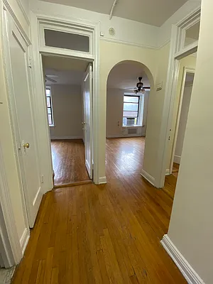 Rented by Compass | media 9