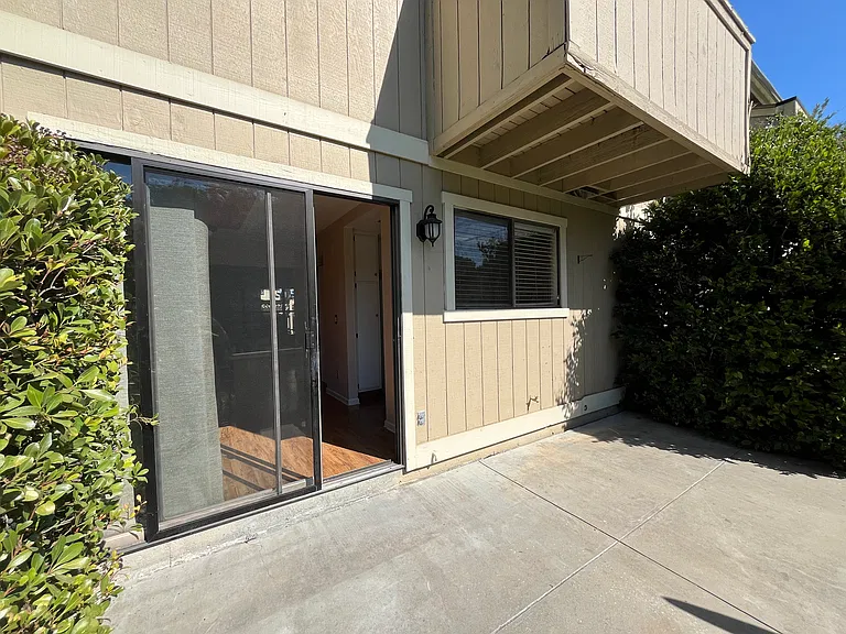2250 King Ct #14 — Photo 7